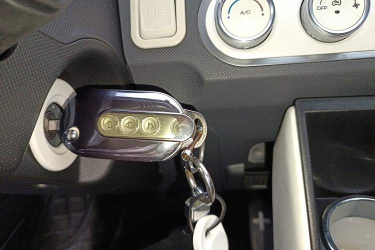 Used Wuling Hongguang MINIEV 2022 Macaron Premium Model – Lithium Iron Phosphate Interior 1