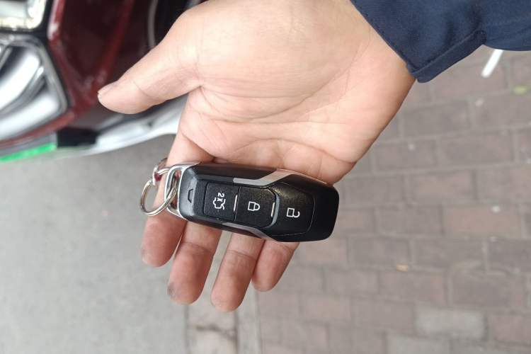 Used Ford Edge 2016 EcoBoost 245 Two-Wheel-Drive Titanium 7-Seater