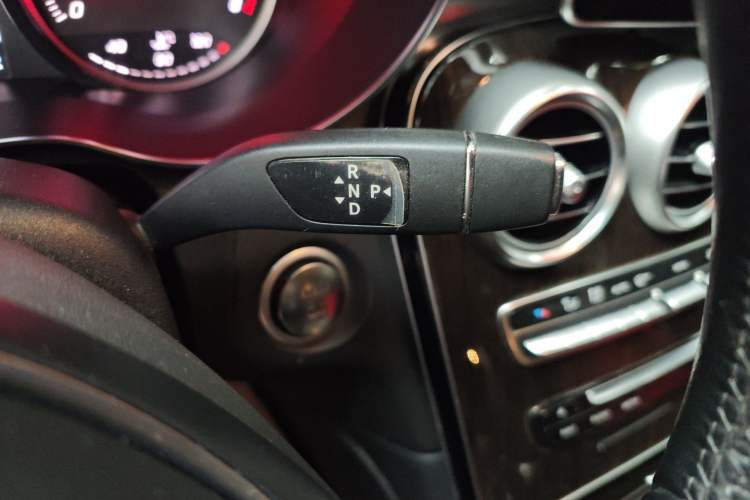Used Mercedes-Benz GLC 2017 GLC 260 4MATIC Luxury Model Gear Lever