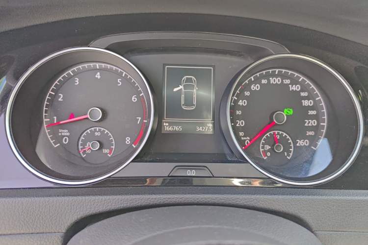 Used Volkswagen Golf 2016 1.4TSI Automatic R-Line
