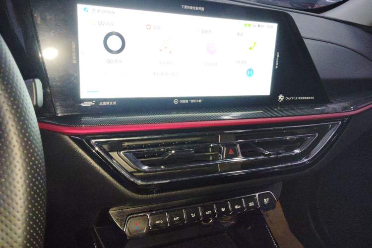 Used CHANGAN OSHAN X5 2021 1.5T DCT Prestige Edition Audio And AC Panel