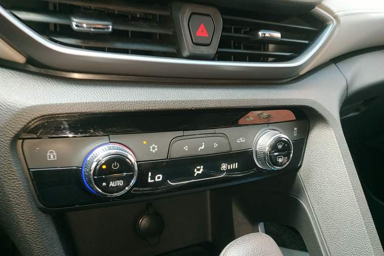 Used Chevrolet Orlando 2018 530T Automatic Luxury Edition (5+2 Model) China V Standard