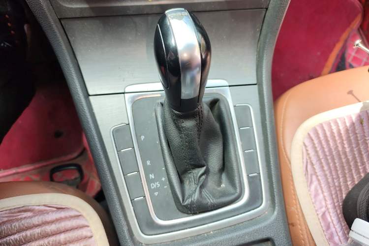 Used Volkswagen Golf 2016 230TSI Automatic Comfort Version
