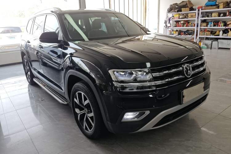 Used Volkswagen Teramont 2020 330TSI Two-Wheel-Drive Luxury Edition China VI Standard Front Right 45 Deg