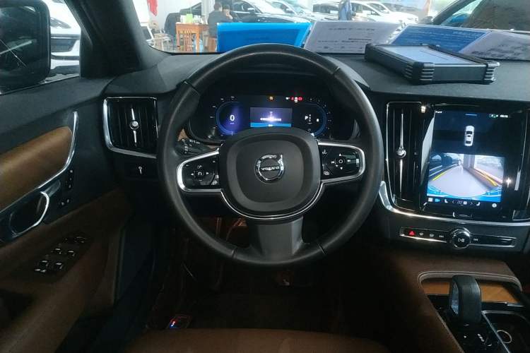 Used Volvo S90 2022 B5 Zhiyi Luxury Edition