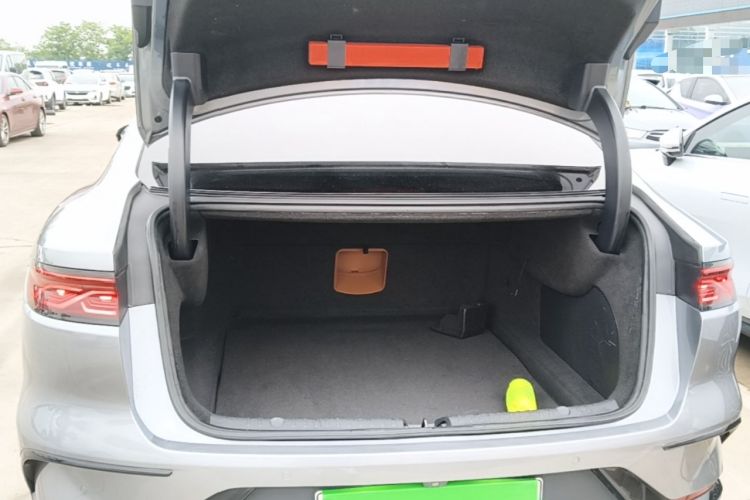 Used BYD Han 2022 EV Genesis Edition 715 km Front-Wheel-Drive Flagship Model
