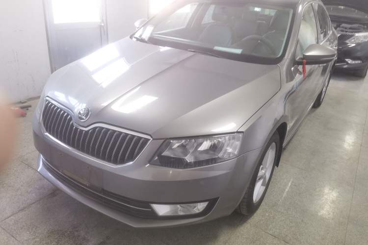 Used Skoda Octavia 2015 1.6L Manual Yijun Edition