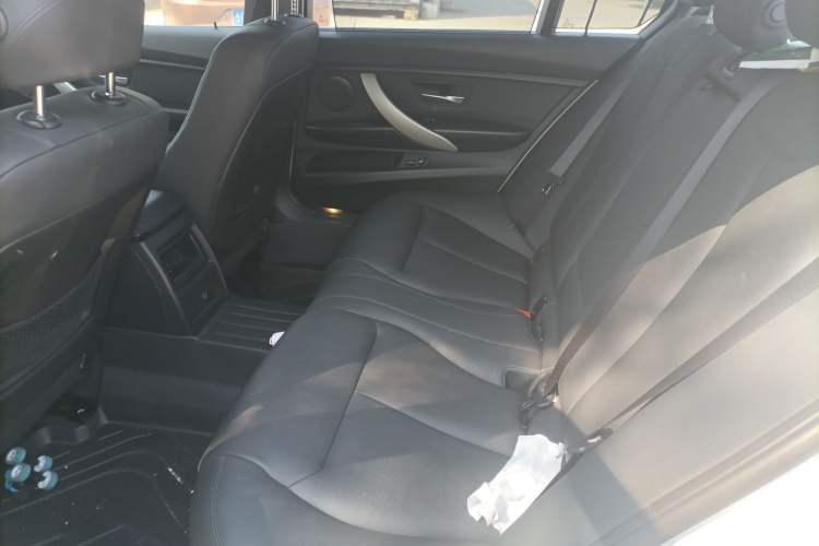 Used BMW 3 Series 2015 316Li Fashion Model
