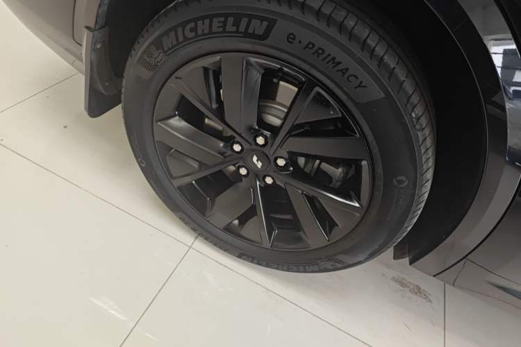 Used Li Auto L8 2023 Air model Exterior 2