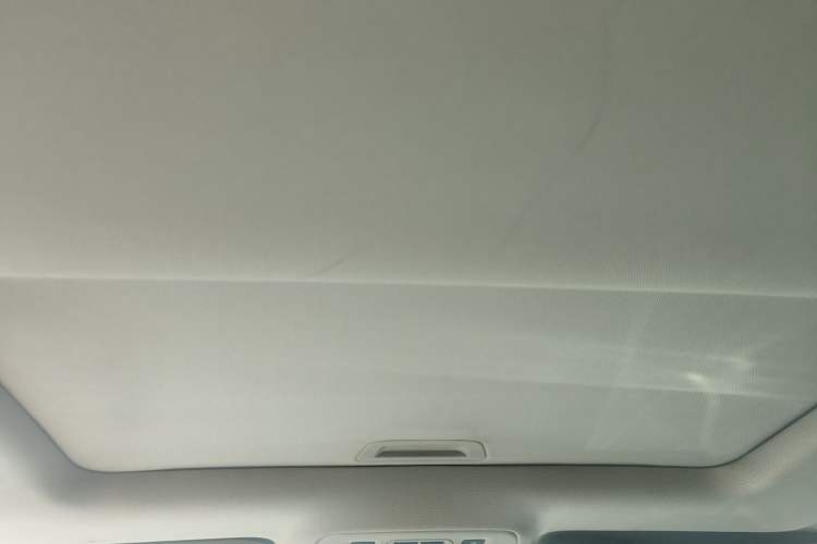 Used Chevrolet Malibu 2016 2.0L Automatic Luxury Edition Headliner