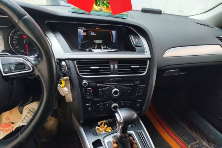 Used Audi A4L 2013 35 TFSI Automatic Standard Model Audio And AC Panel