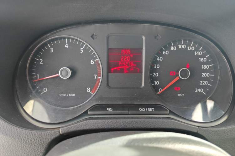 Used Volkswagen Polo 2011 1.4L Manual ZhiLe Edition
