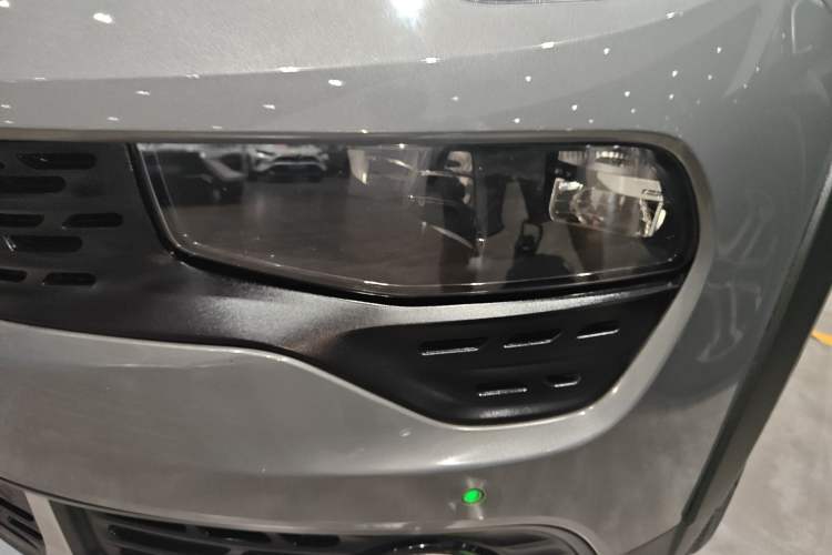 Used Lynk & Co 02 2018 1.5T DCT Two-Wheel Drive Pro Version China V Emission Standard
