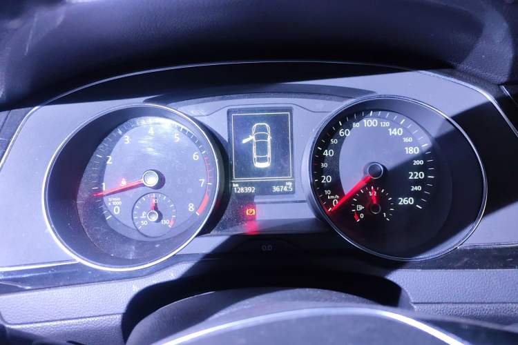 Used Volkswagen Magotan 2017 330TSI DSG Luxury Model Instrument Cluster