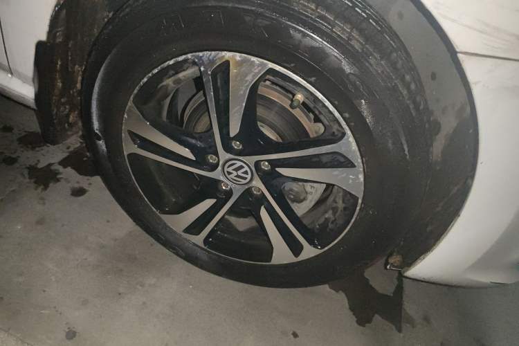 Used Volkswagen Polo 2016 1.6L Automatic Comfort Model
