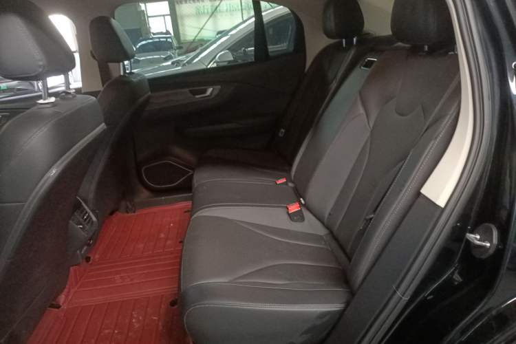 Used Hongqi E-QM5 2023 Base Travel Edition
