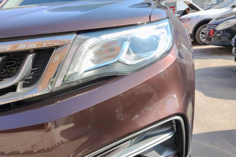 Used Geely Auto Emgrand X7 Sport 2018 1.8TD Automatic Two-Wheel Drive Smart Connect 4G Internet Edition