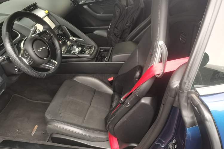 Used Jaguar F-TYPE 2021 P300 Rear-Drive Hardtop Version Left Rear Seat