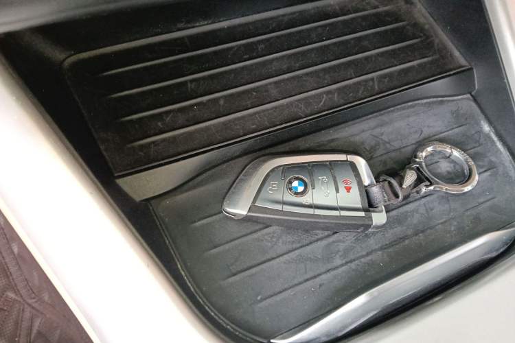 Used BMW X3 2016 sDrive20i
