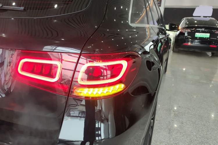 Used Mercedes-Benz GLC 2022 Facelift GLC 260 L 4MATIC Luxury Edition
