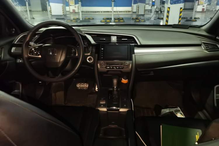 Used Honda Civic 2021 HATCHBACK 220TURBO CVT Trendy Cool Edition