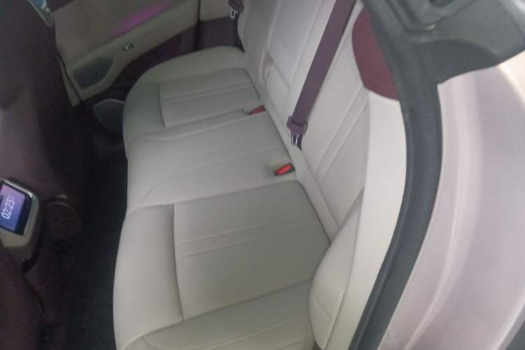 Used Xiaomi Auto YU7 2025 Ultra-Long Range High-Performance All-Wheel-Drive Max Edition Left Rear Seat