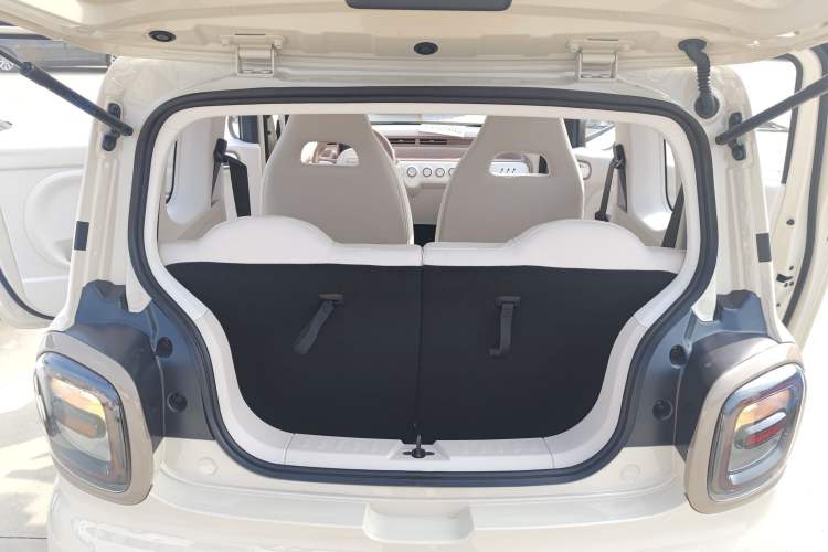 Used Bestune Pony 2026 222km Colorful Horse