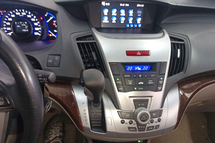 Used Honda Odyssey 2014 2.4L Luxury Edition Audio And AC Panel