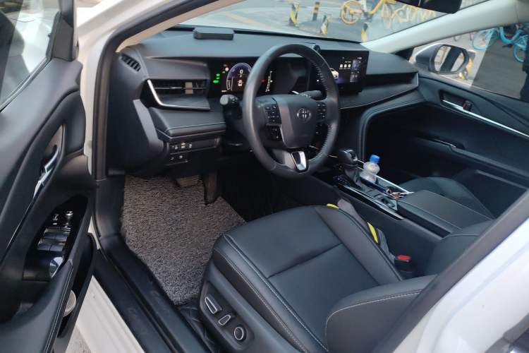 Used Toyota Camry 2024 Dual-Motor 2.0 HGVP Luxury Edition