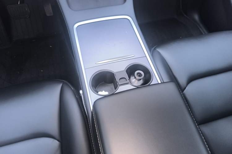 Used Tesla Model Y 2022 Rear-Wheel-Drive Version