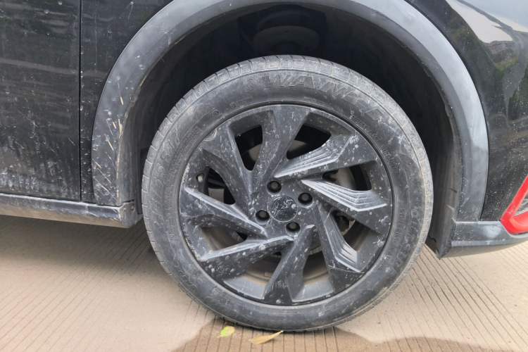 Used Dongfeng Aeolus Yixuan GS 2021 230T Automatic Star-Chasing Warrior Edition Right Front Wheel Hub