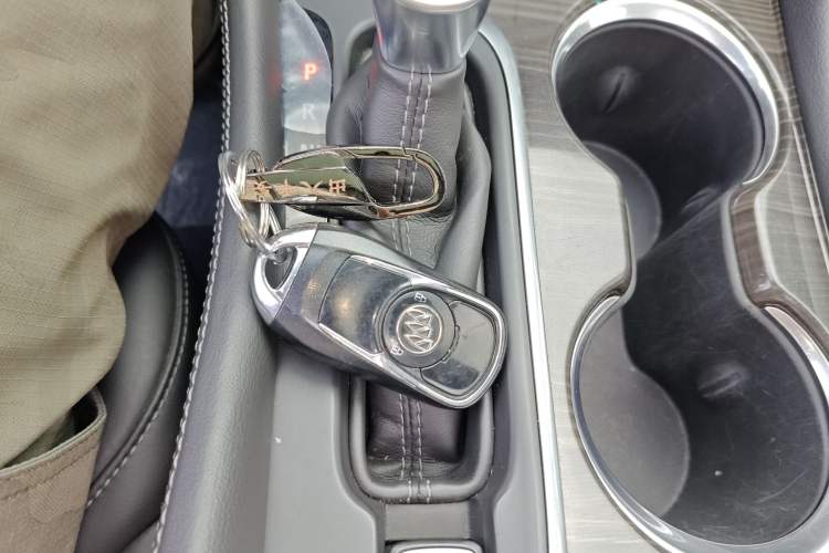 Used Buick Envision 2018 20T Two-Wheel-Drive Elite Model Vehicle Key