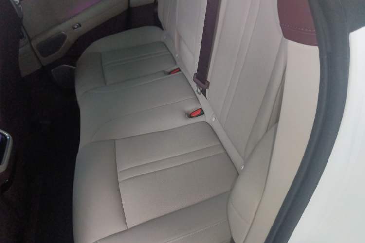 Used Xiaomi Auto YU7 2025 Ultra-Long Range High-Performance All-Wheel-Drive Max Edition
