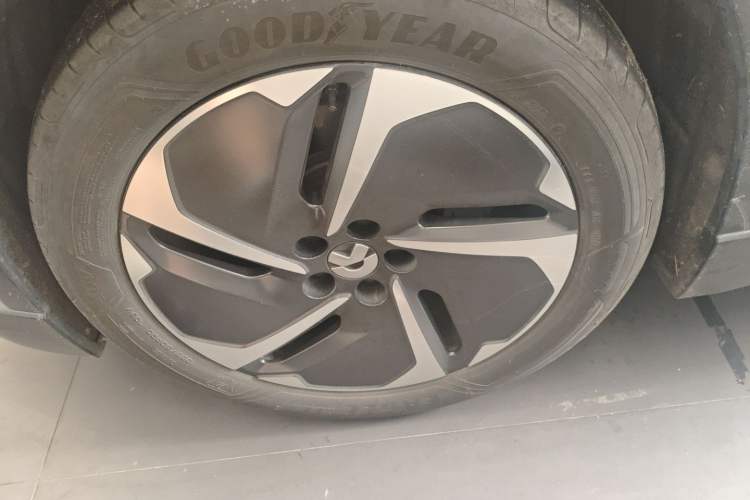 Used Nio ES6 2023 75 kWh Left Front Wheel Hub