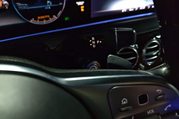 Used Mercedes-Benz Maybach S-Class 2020 S 450 4MATIC Collector's Edition Gear Lever