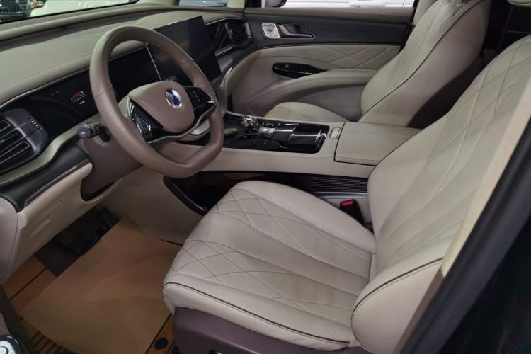 Used Denza D9 2022 DM-i 970 Four-Wheel Drive Flagship Model