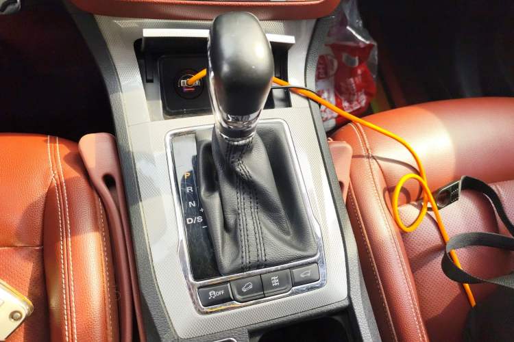 Used Roewe RX5 2016 30T Four-Wheel Drive Automatic Internet Smart Luxury Edition
