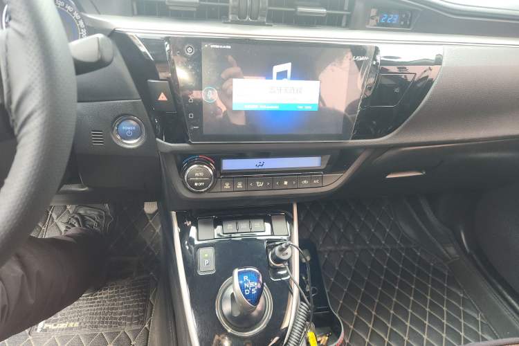 Used Toyota Levin 2016 Dual-Engine 1.8H GS E-CVT Elite Edition Audio And AC Panel