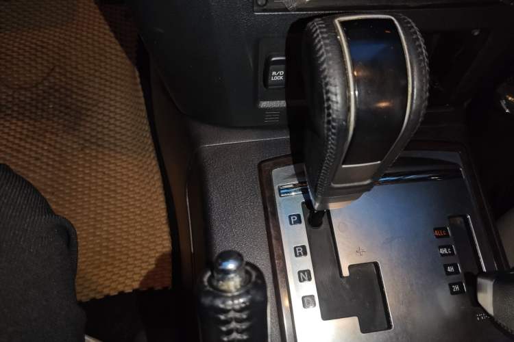 Used Mitsubishi Pajero 2012 3.0L Elite Upgrade Edition
