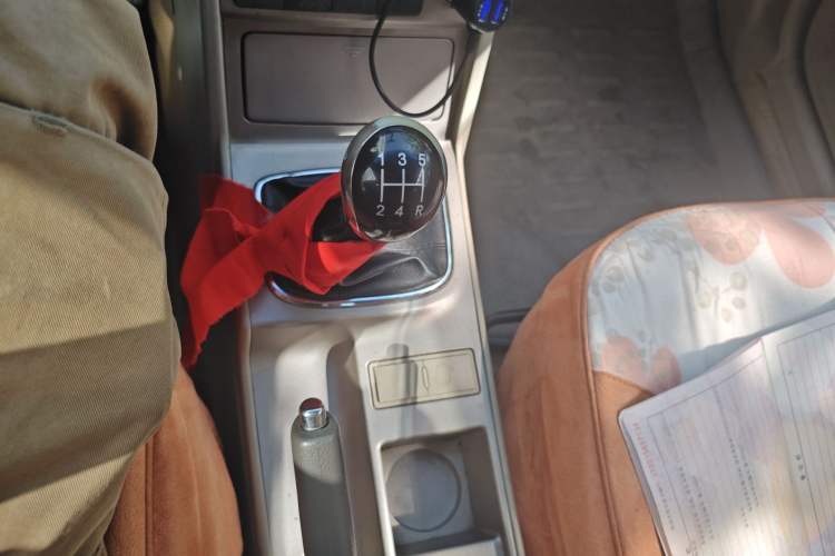 Used Geely Auto Classic Emgrand 2010 Sedan 1.8L Manual Standard Model Gear Lever