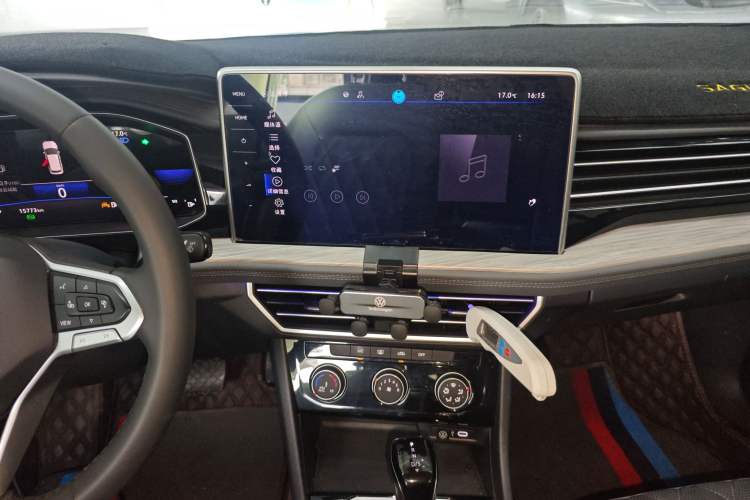 Used Volkswagen Sagitar 2023 300TSI DSG Excellence Edition Audio And AC Panel