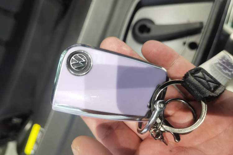 Used Volkswagen Tayron 2022 330TSI Two-Wheel Drive Luxury Smart Connectivity Version Vehicle Key