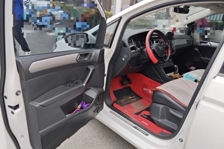 Used Volkswagen Touran 2018 Volkswagen Touran L 280TSI DSG Comfort Edition 7 Seats China V Emission Standard Driver Seat