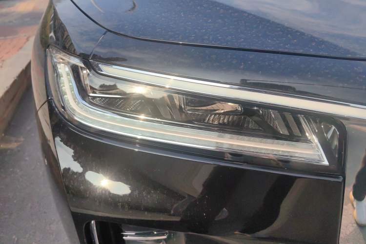 Used Hongqi H9 2020 Revised Version 2.0T Smart Connect Flagship Edition Right Front Headlight
