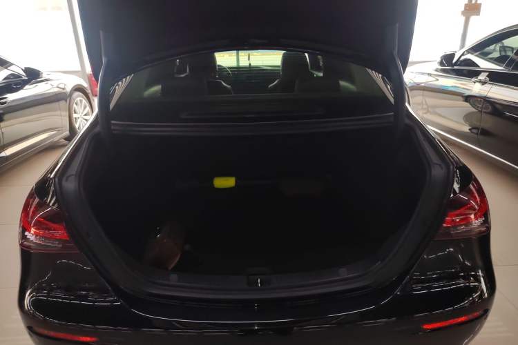 Used Mercedes-Benz E-Class 2022 E 300 L Luxury Model