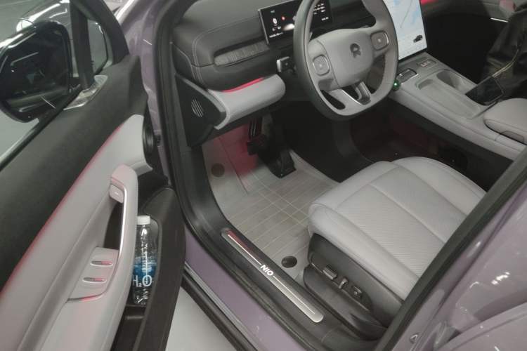 Used Nio EC6 2023 75 kWh Driver Seat