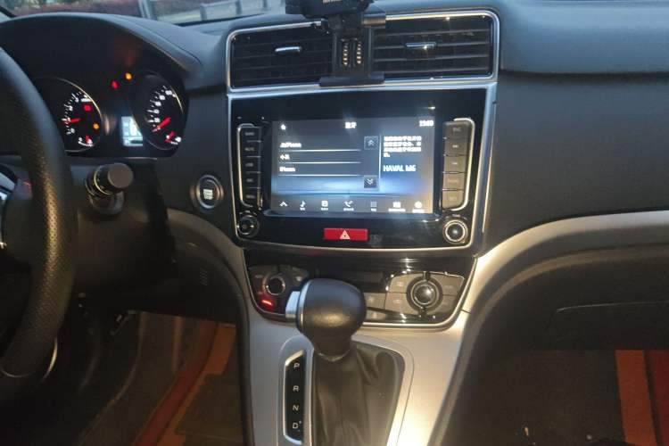 Used Haval M6 2019 1.5T DCT Two-Wheel Drive Elite Version China V Standard