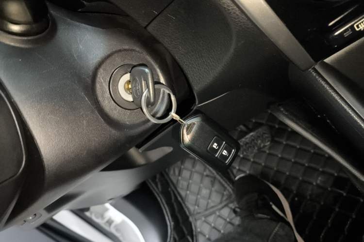 Used Toyota YARiS L Zhi Xuan 2021 X-Trail 1.5L CVT Leading Edition