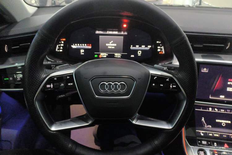 Used Audi A7L 2024 45TFSI quattro S-line Visionary Edition Flow Crystal Package