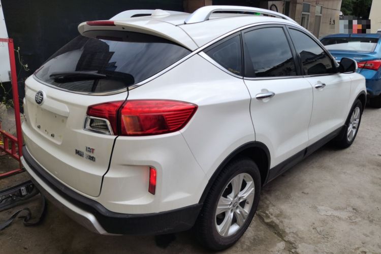 Used Bestune X80 2015 1.8T Automatic Luxury Model Rear Right 45 Deg